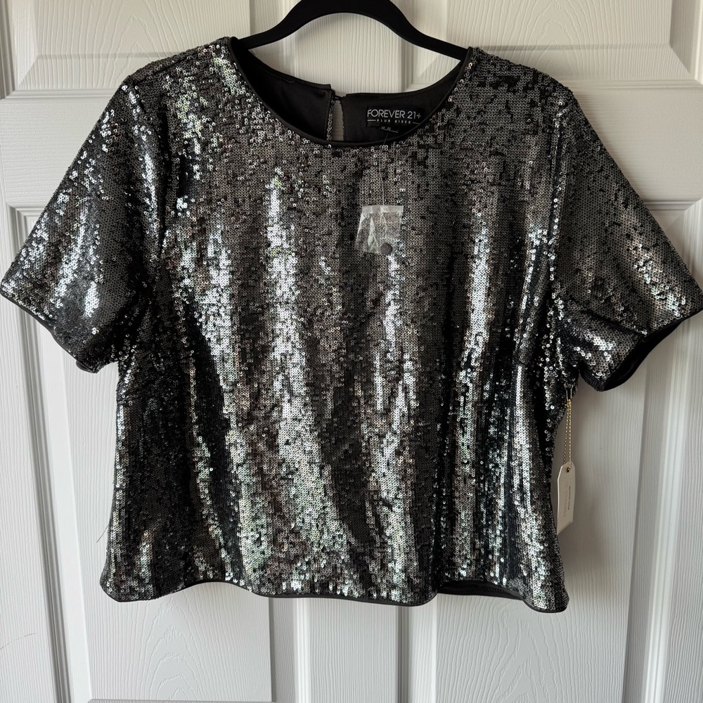 Forever 21+ Silver Sequin Short Sleeve Top | Size 2X | NWT